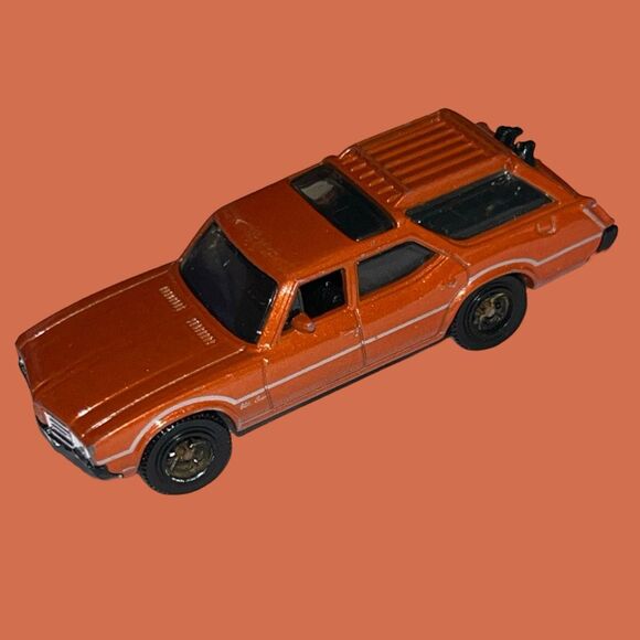 Vintage 1971 Matchbox Oldsmobile Vista Cruiser Station Wagon Orange Dogs Back - Picture 8 of 8